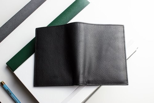 Slimfold Passcase Wallet - Image 14
