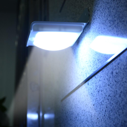 16 LED Solar Power Motion Sensor Garden Security Lights - Image 5